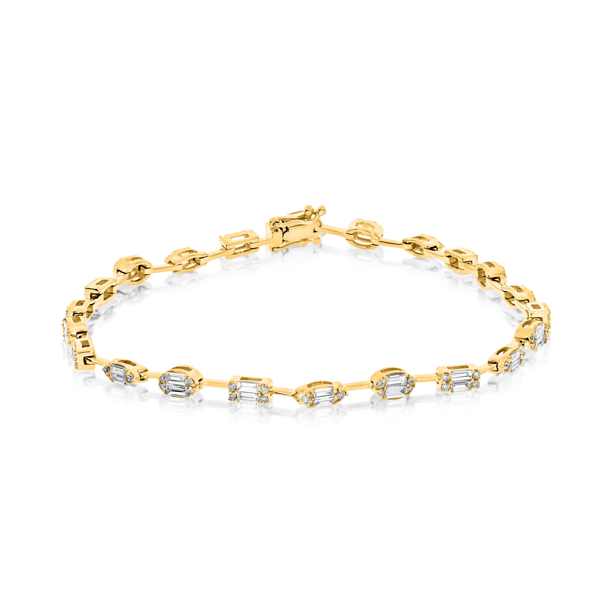 Baguette Diamond Bracelet in yellow gold