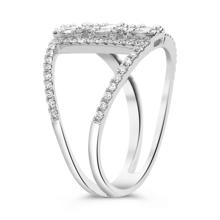 side view of White gold ring featuring baguette and round diamonds on a split shank