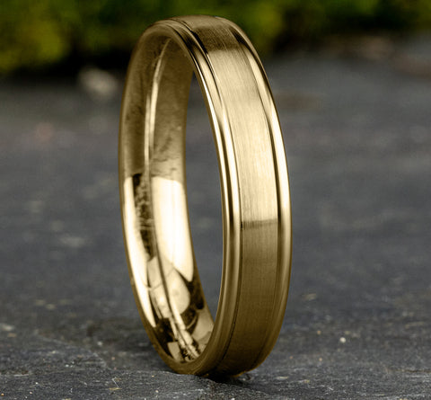 18K Yellow satin center wedding band for man