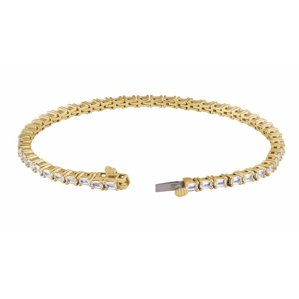 14K yellow gold bracelet adorned with 10.5 carat lab-grown diamonds